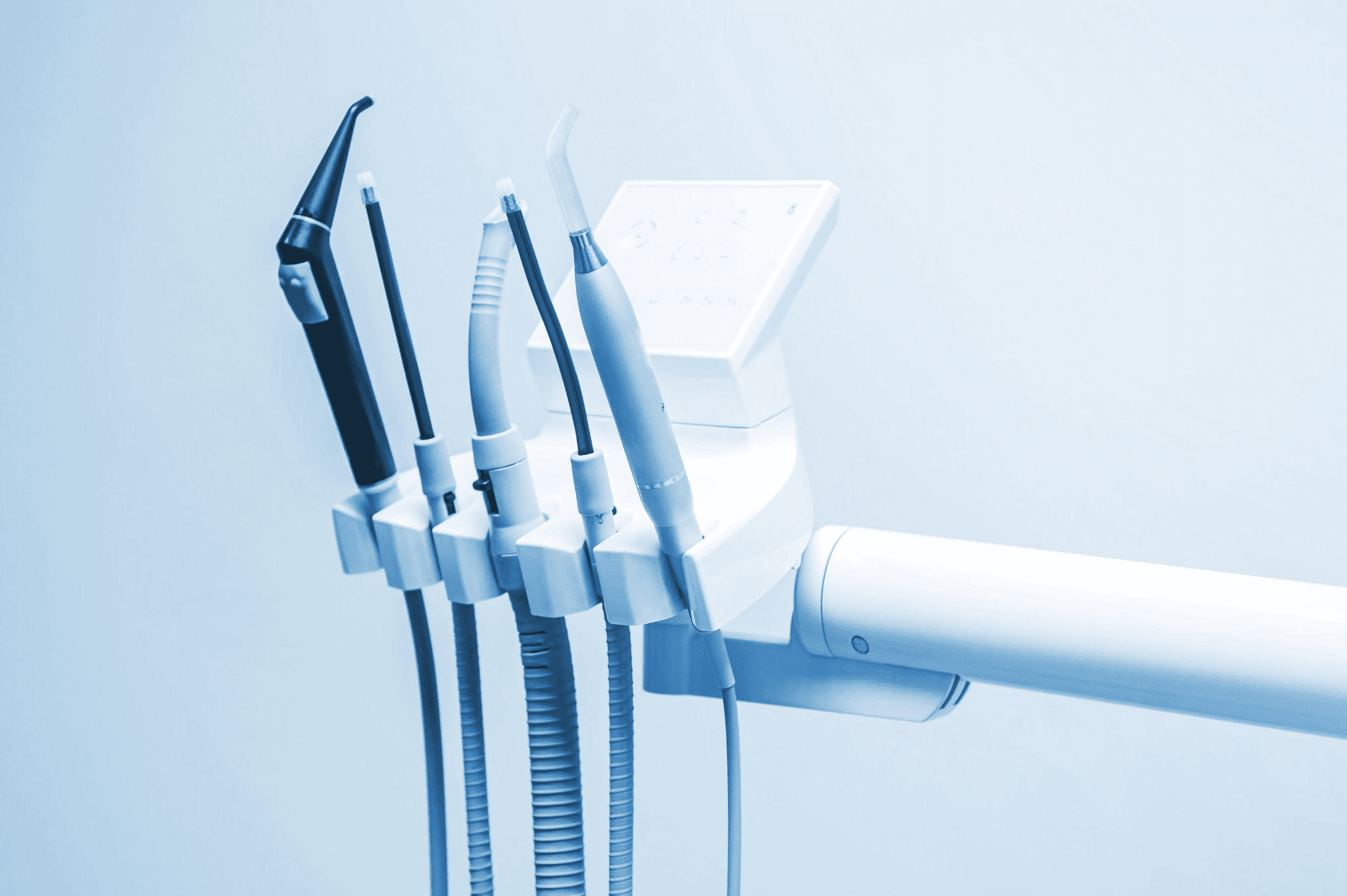 インプラントはメンテナンスが重要！必要な理由や頻度・費用の目安